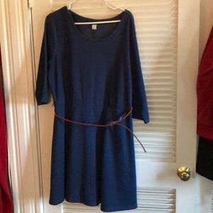 Old Navy XL navy blue dress with belt.